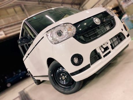 キャンバス　新車